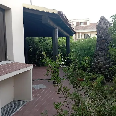 Domus Garden לינה וארוחת בוקר אולביה