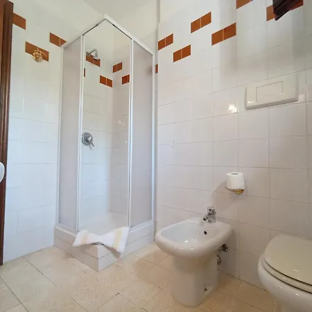 Domus Garden לינה וארוחת בוקר אולביה