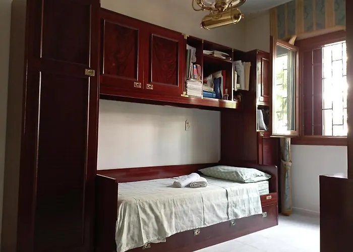 Bed & Breakfast Domus Garden Olbia