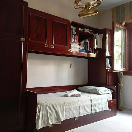 Bed & Breakfast Domus Garden Olbia